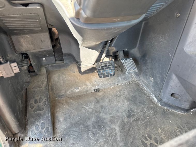 image for item YA2399 2016 Mack CXU semi truck