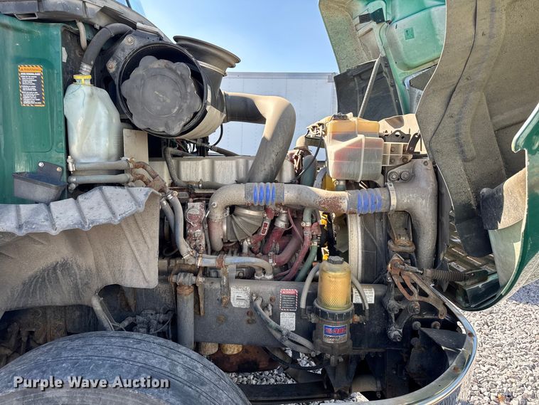 image for item YA2399 2016 Mack CXU semi truck