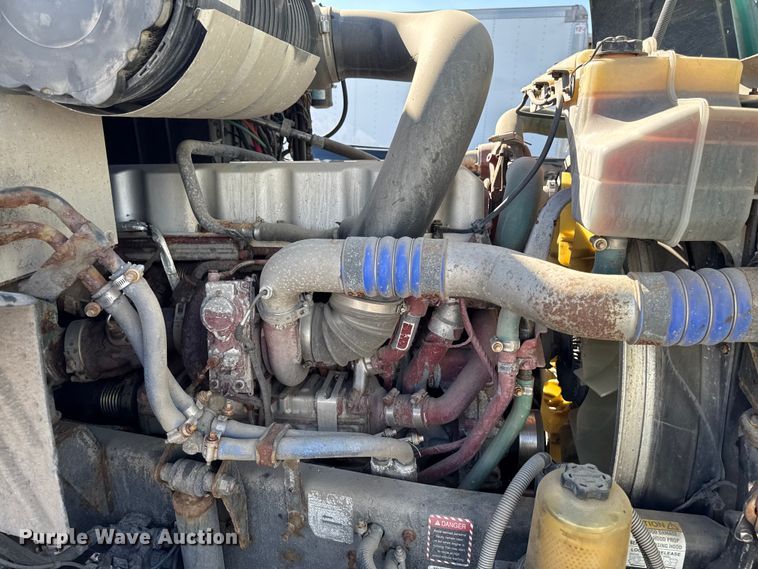 image for item YA2399 2016 Mack CXU semi truck