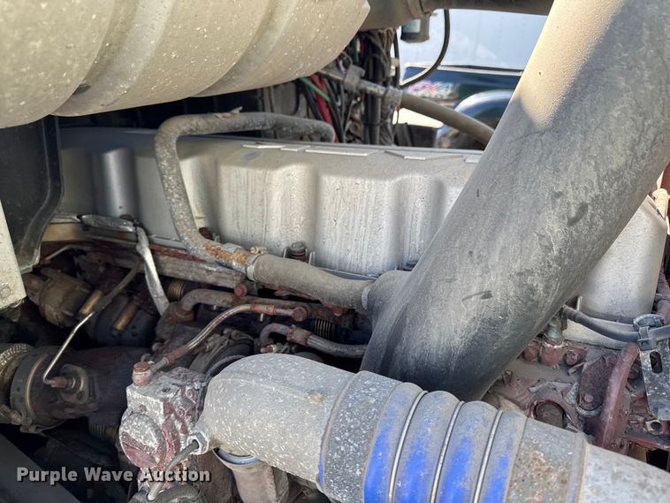 image for item YA2399 2016 Mack CXU semi truck