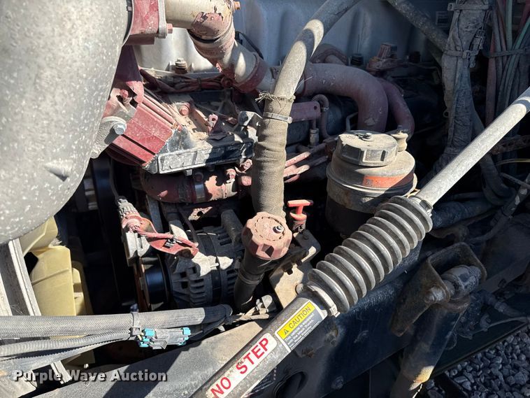 image for item YA2399 2016 Mack CXU semi truck