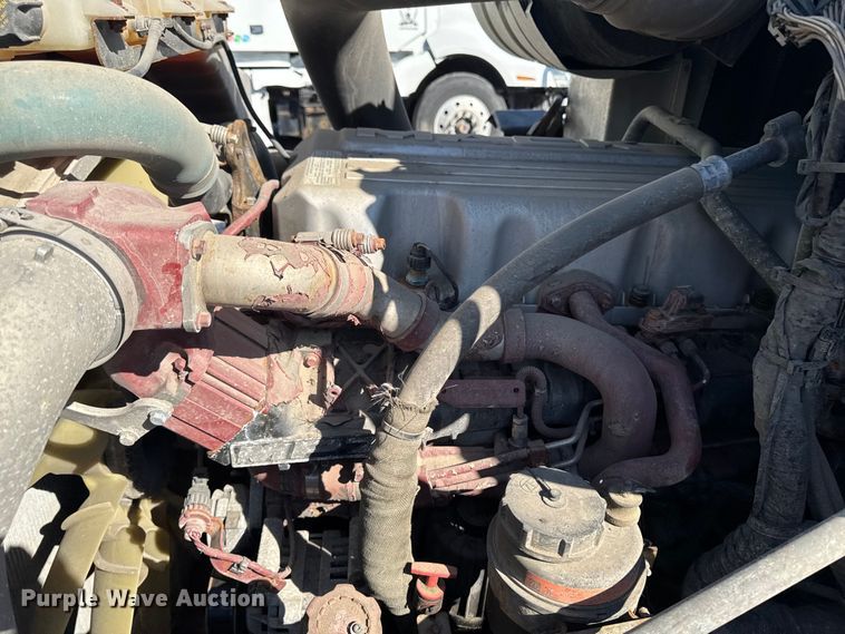 image for item YA2399 2016 Mack CXU semi truck