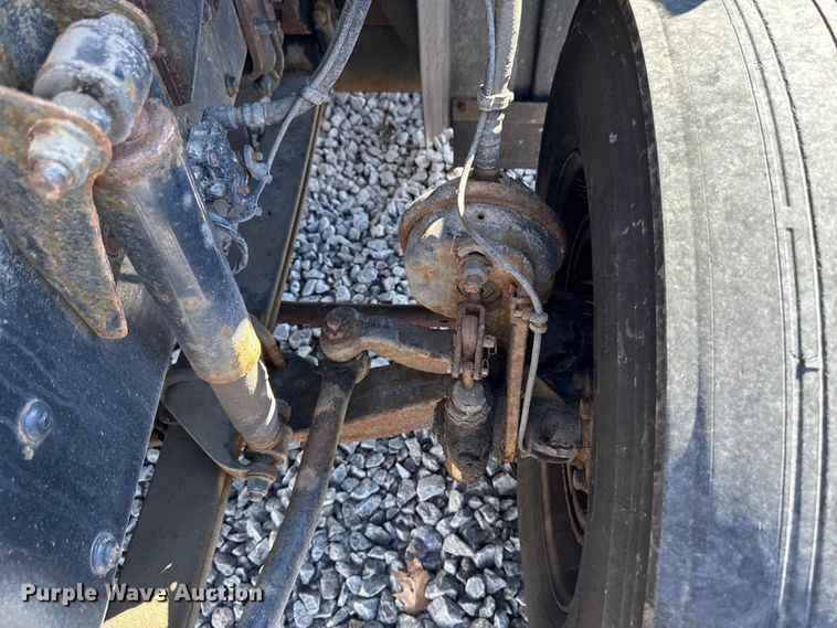 image for item YA2399 2016 Mack CXU semi truck