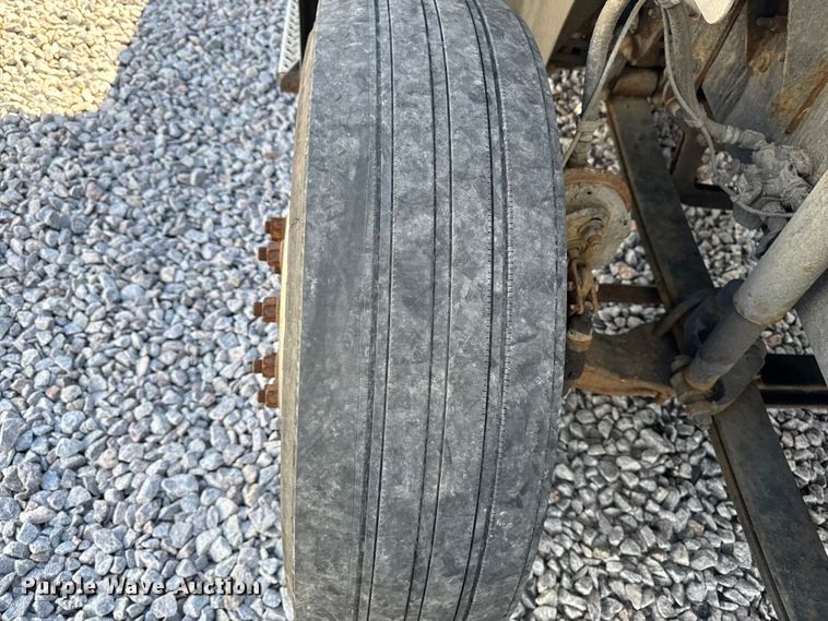 image for item YA2399 2016 Mack CXU semi truck