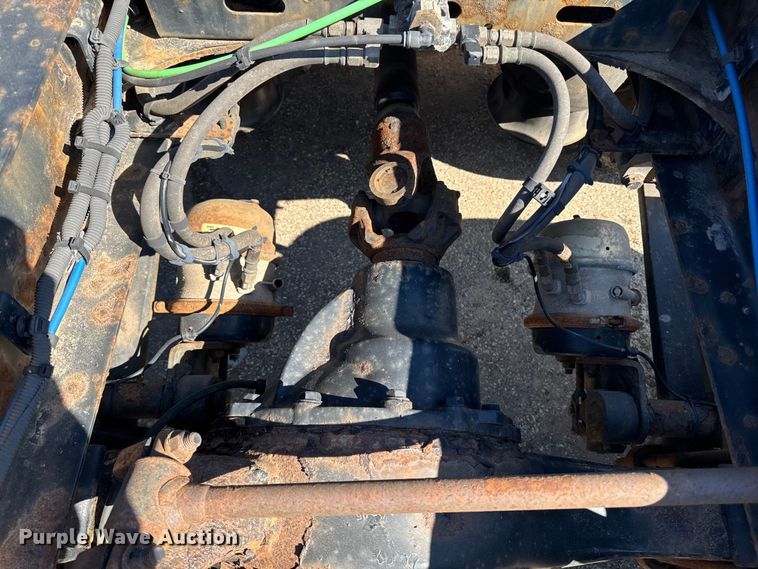 image for item YA2411 2017 Freightliner Cascadia 125 semi truck