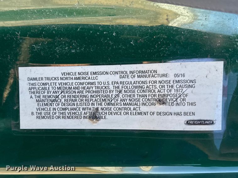 image for item YA2411 2017 Freightliner Cascadia 125 semi truck