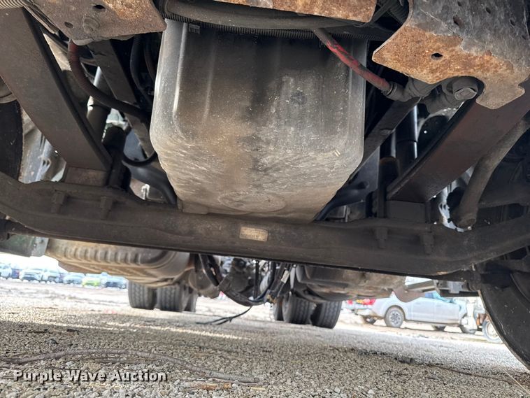 image for item YA2412 2017 Freightliner Cascadia 125 semi truck