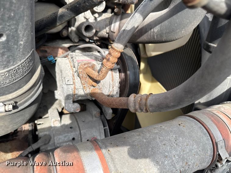 image for item YA2412 2017 Freightliner Cascadia 125 semi truck