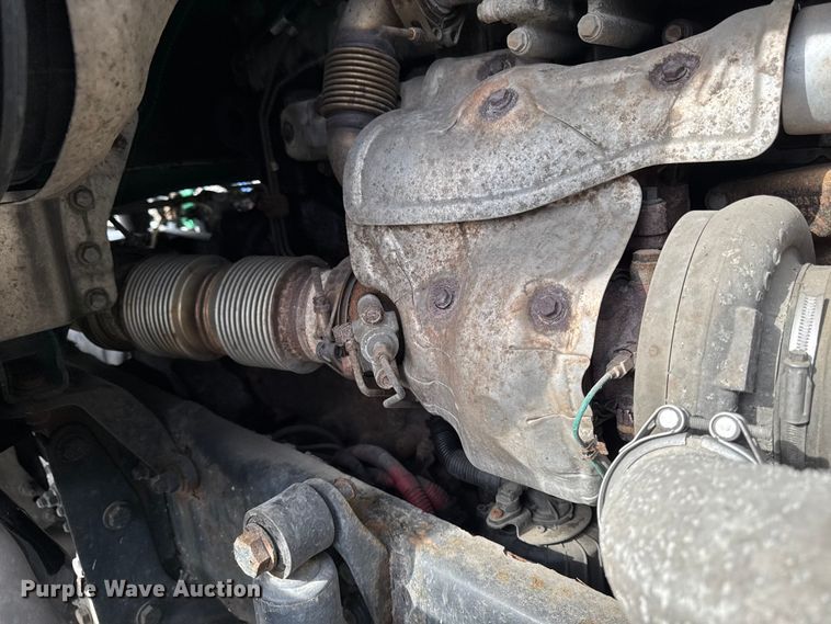 image for item YA2412 2017 Freightliner Cascadia 125 semi truck