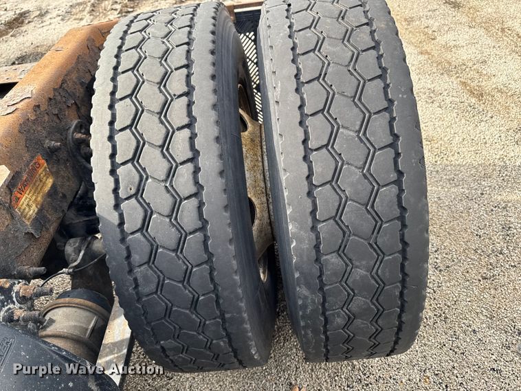 image for item YA2412 2017 Freightliner Cascadia 125 semi truck