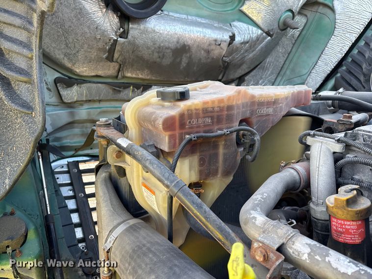 image for item YA2413 2017 Freightliner Cascadia 125 semi truck