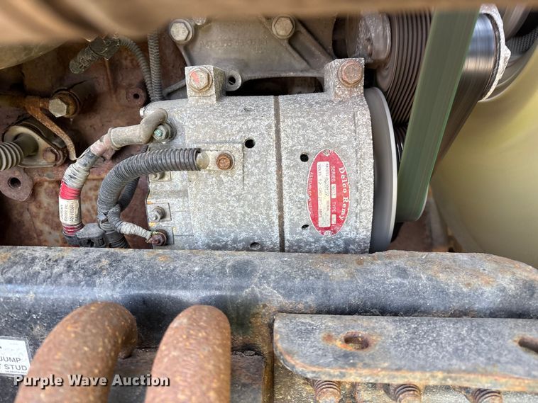 image for item YA2413 2017 Freightliner Cascadia 125 semi truck