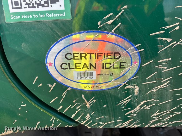 image for item YA2413 2017 Freightliner Cascadia 125 semi truck