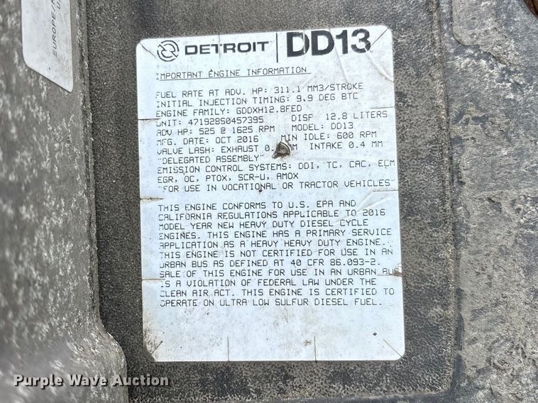 image for item YA2413 2017 Freightliner Cascadia 125 semi truck