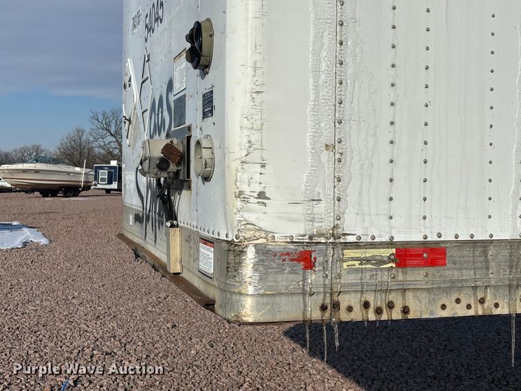 image for item YA2447 2004 Great Dane dry van trailer