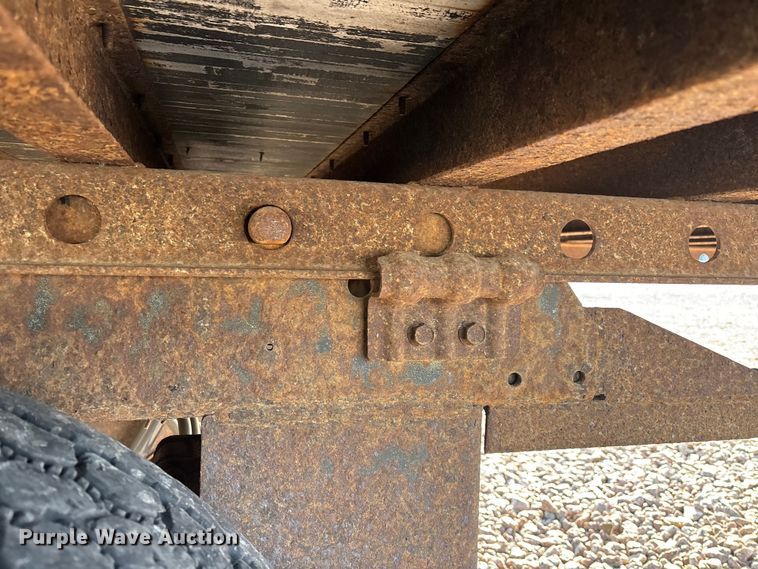 image for item YA2447 2004 Great Dane dry van trailer