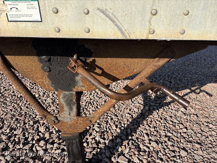 image for item YA2447 2004 Great Dane dry van trailer