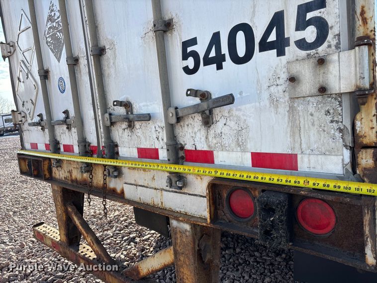 image for item YA2447 2004 Great Dane dry van trailer