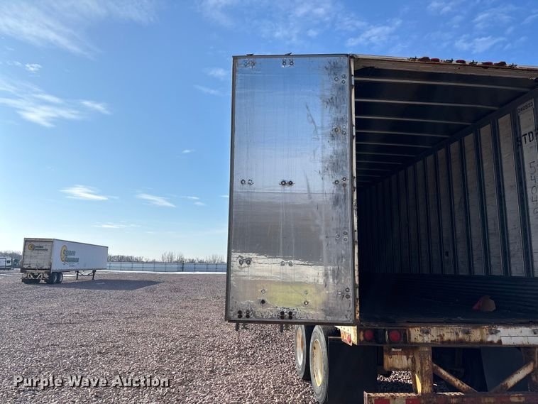 image for item YA2447 2004 Great Dane dry van trailer