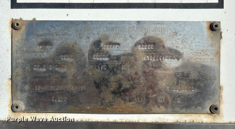 image for item YA2447 2004 Great Dane dry van trailer