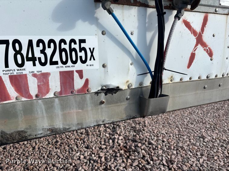 image for item YA2448 2005 Strick dry van trailer