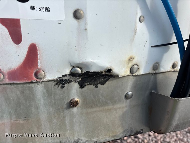 image for item YA2448 2005 Strick dry van trailer