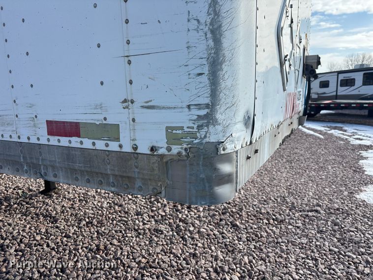 image for item YA2448 2005 Strick dry van trailer