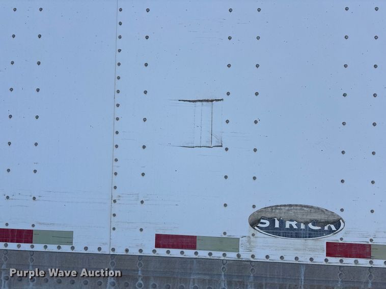 image for item YA2448 2005 Strick dry van trailer