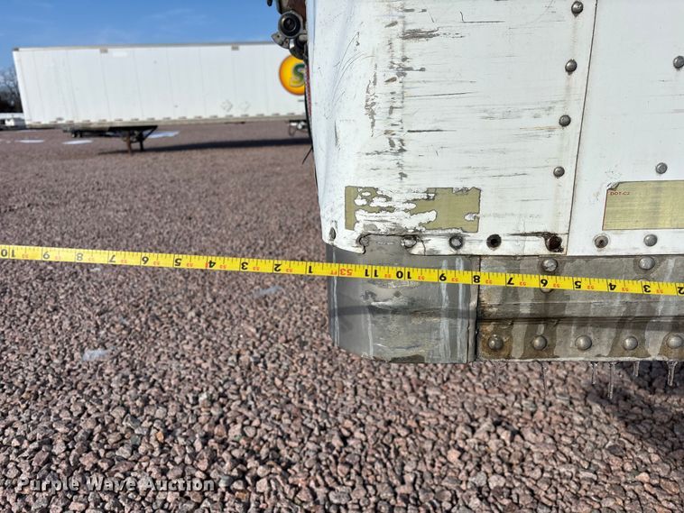 image for item YA2448 2005 Strick dry van trailer