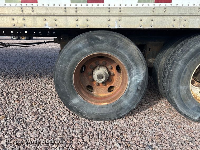 image for item YA2448 2005 Strick dry van trailer