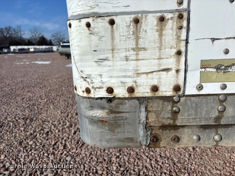 image for item YA2450 2006 Strick dry van trailer