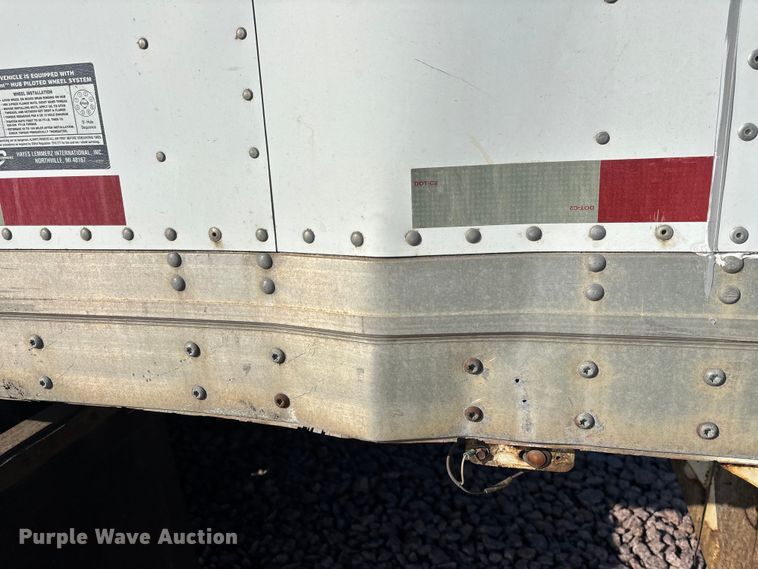 image for item YA2450 2006 Strick dry van trailer