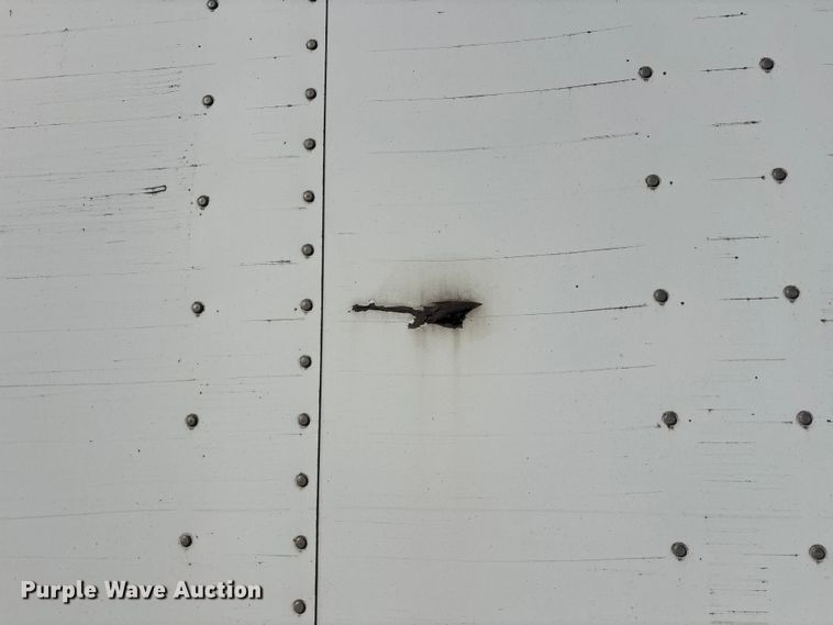 image for item YA2450 2006 Strick dry van trailer