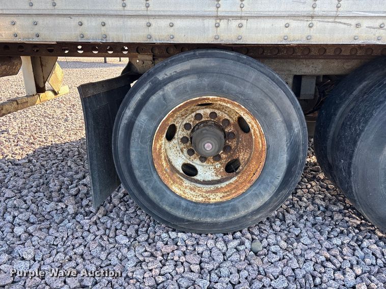 image for item YA2450 2006 Strick dry van trailer