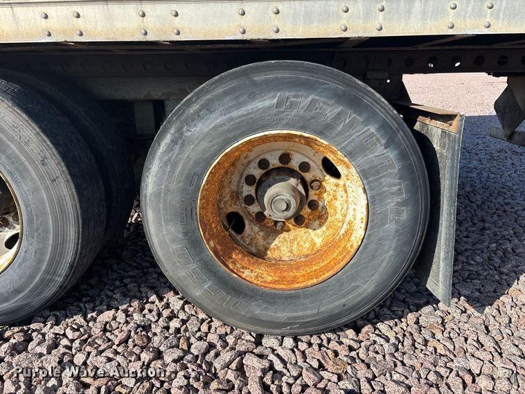 image for item YA2450 2006 Strick dry van trailer