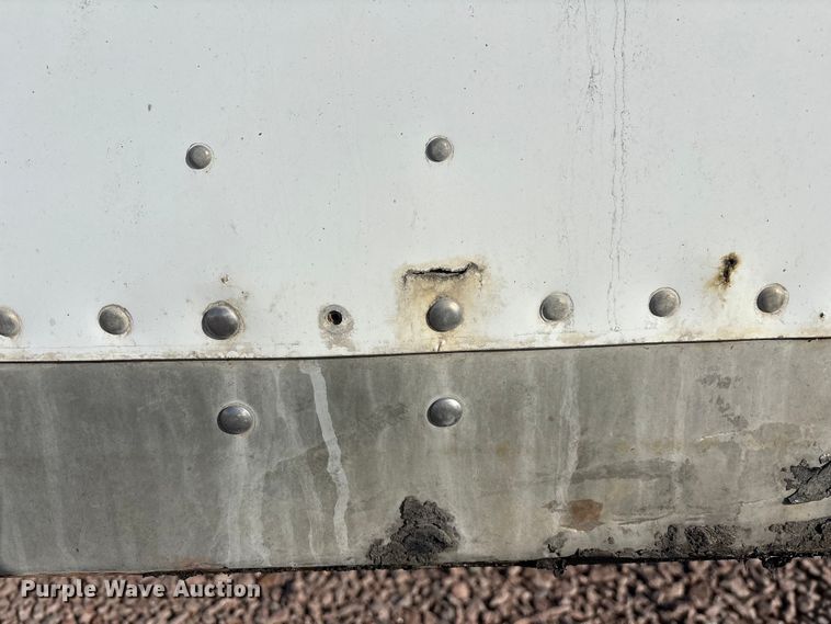 image for item YA2451 2007 Strick dry van trailer