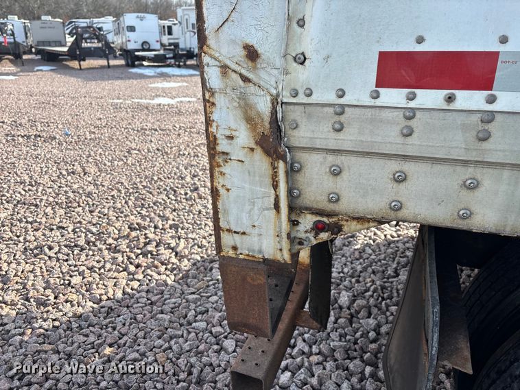 image for item YA2451 2007 Strick dry van trailer