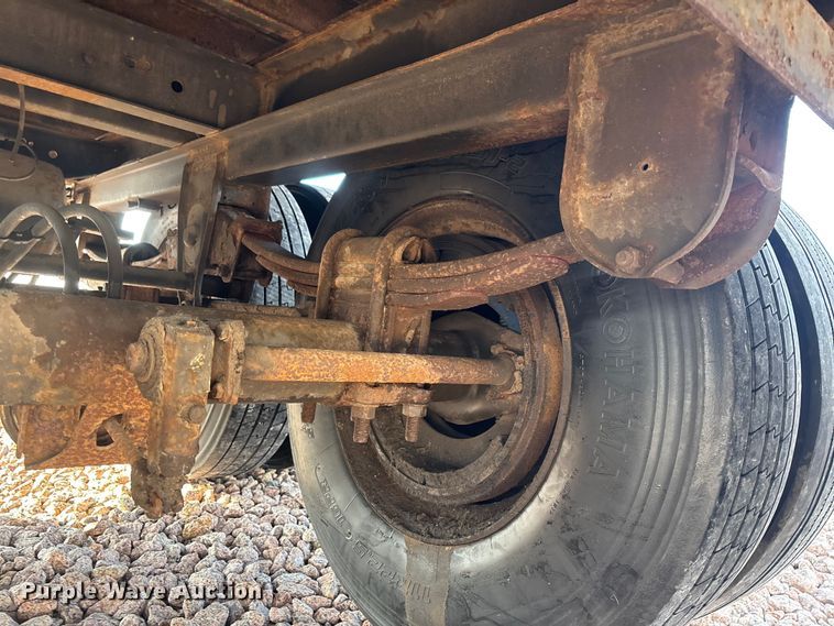 image for item YA2451 2007 Strick dry van trailer