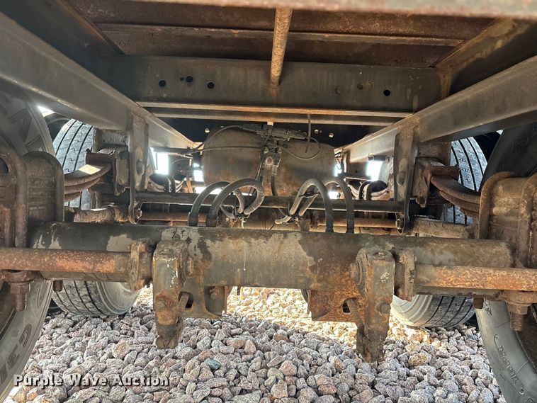 image for item YA2451 2007 Strick dry van trailer