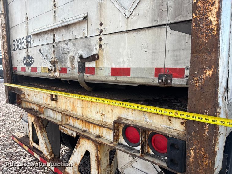 image for item YA2451 2007 Strick dry van trailer