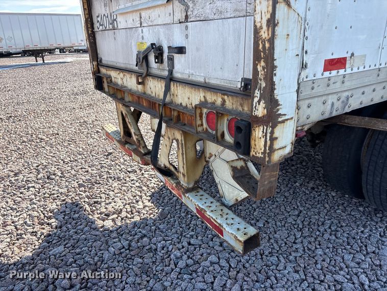 image for item YA2452 2013 Strick dry van trailer