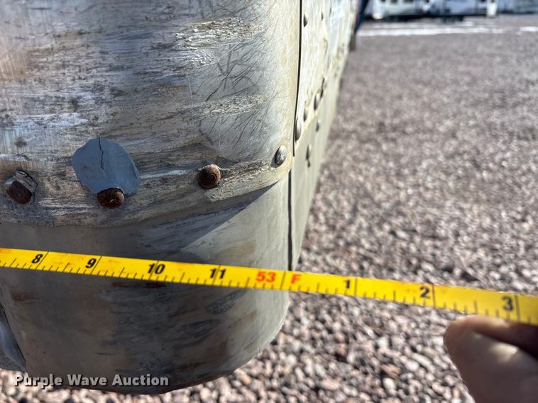 image for item YA2452 2013 Strick dry van trailer