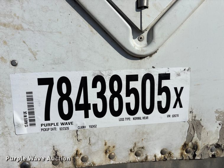 image for item YA2452 2013 Strick dry van trailer