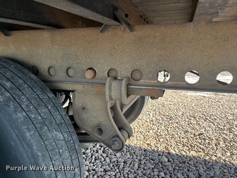 image for item YA2453 2014 Wabash dry van trailer