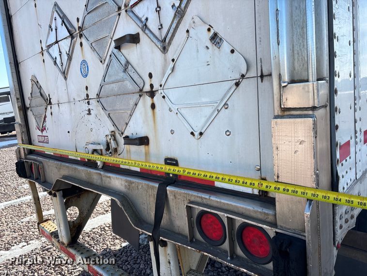 image for item YA2453 2014 Wabash dry van trailer