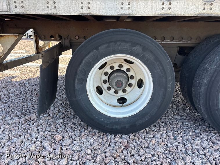 image for item YA2453 2014 Wabash dry van trailer