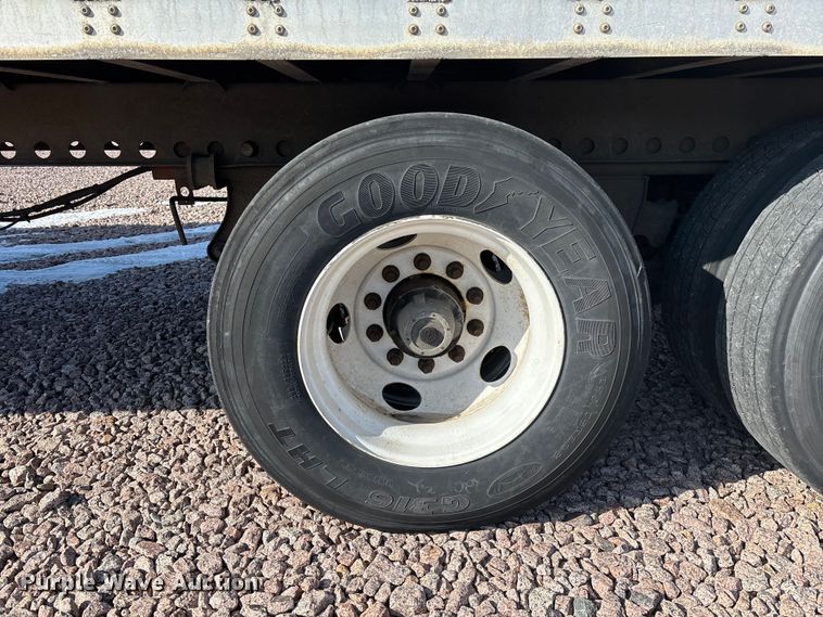 image for item YA2453 2014 Wabash dry van trailer