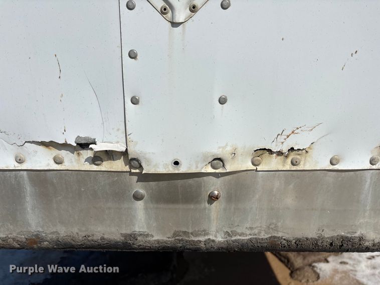 image for item YA2669 2006 Strick dry van trailer