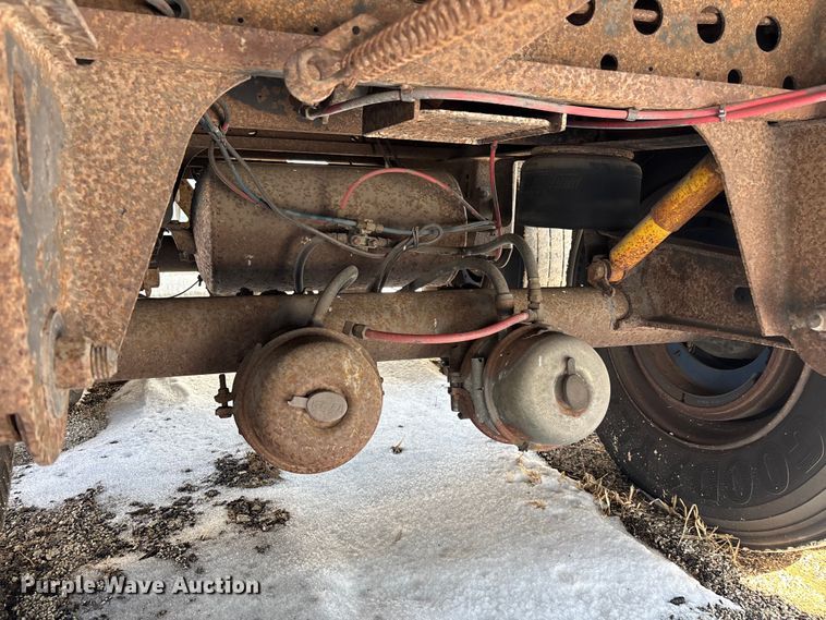 image for item YA2669 2006 Strick dry van trailer