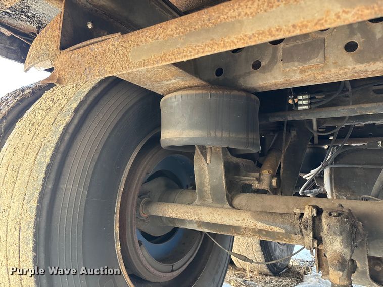 image for item YA2669 2006 Strick dry van trailer